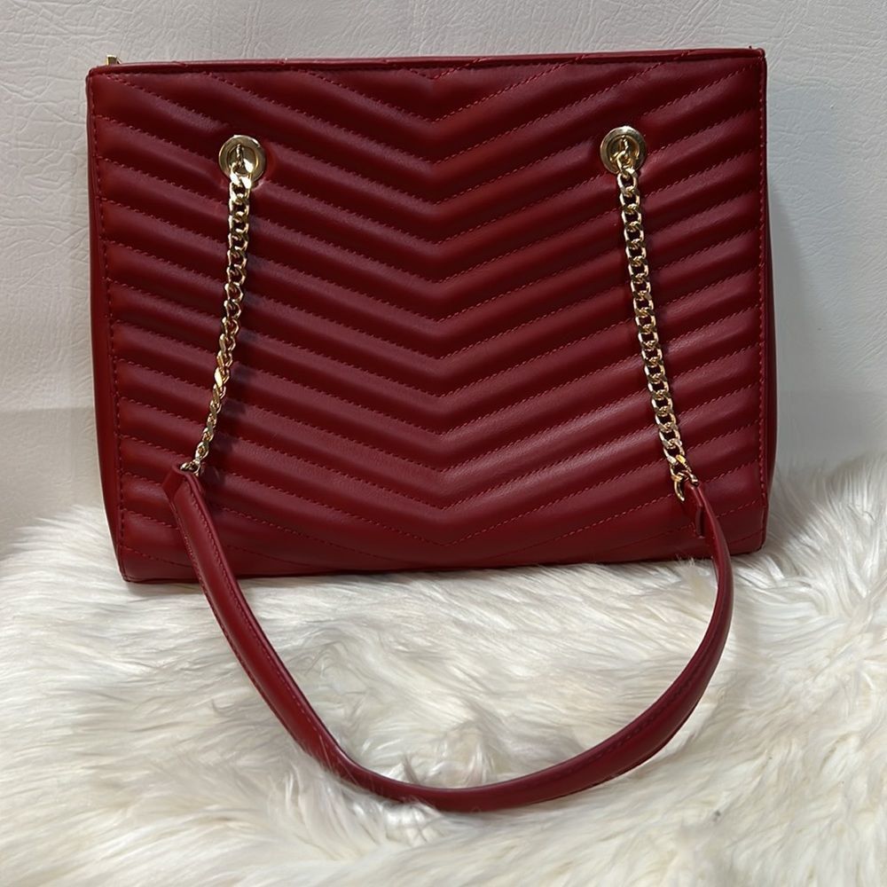 Aldo Large Red Shoulder With Chevron Design EUC - Picture 2 of 7